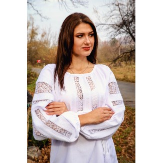 Біла вишиванка «Біла лілія» білим по білому