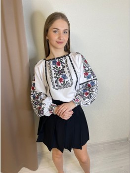 Вишиванка жіноча біла, машинна вишивка хрестиком. Домоткане полотно