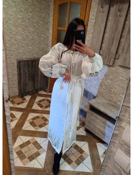 Сукня вишита біла, машинна вишивка гладдю. Льон або домоткане полотно