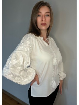  Вишиванка жіноча молочна, машинна вишивка гладдю. Домоткане полотно або льон