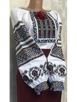  Вишиванка жіноча біла, машинна вишивка хрестиком. Домоткане полотно