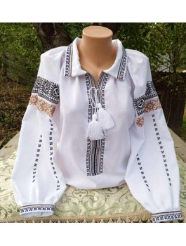  Вишиванка жіноча біла, машинна вишивка хрестиком. Домоткане полотно